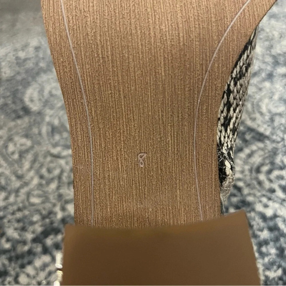 NWT SAM EDELMAN Leonia Buckle Pointed Toe Snakeskin Ankle Booties - Picture 10 of 12